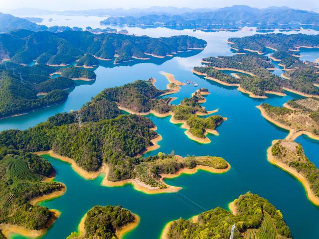 中国这10个景色绝美的景观，你去过5个就算旅游达人啦