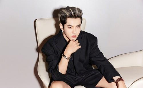 吴亦凡为什么会参加nba（遭全网封杀的吴亦凡，为何到今天才彻底“崩塌”？背后金主都有谁）