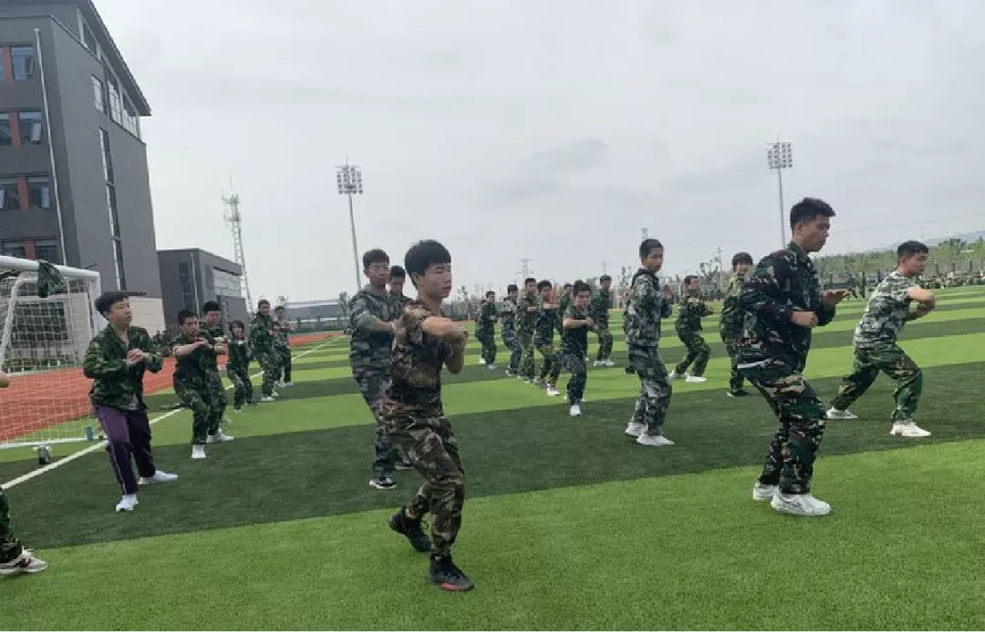 青春正步走 永续爱国情——太原市第二外国语学校2021级高一学生军训纪实