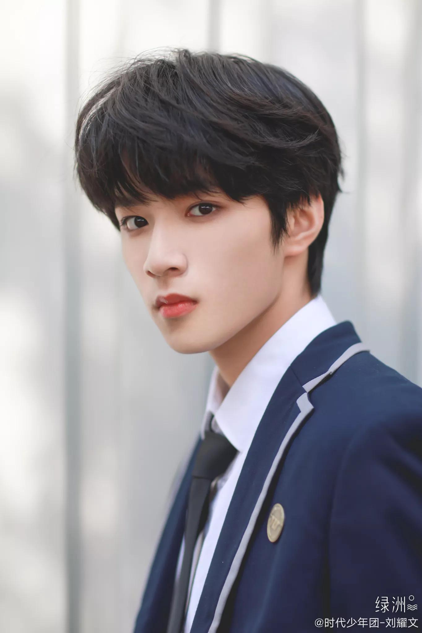 刘耀文个人资料 刘耀文与陈佳怡合影-帐补丁