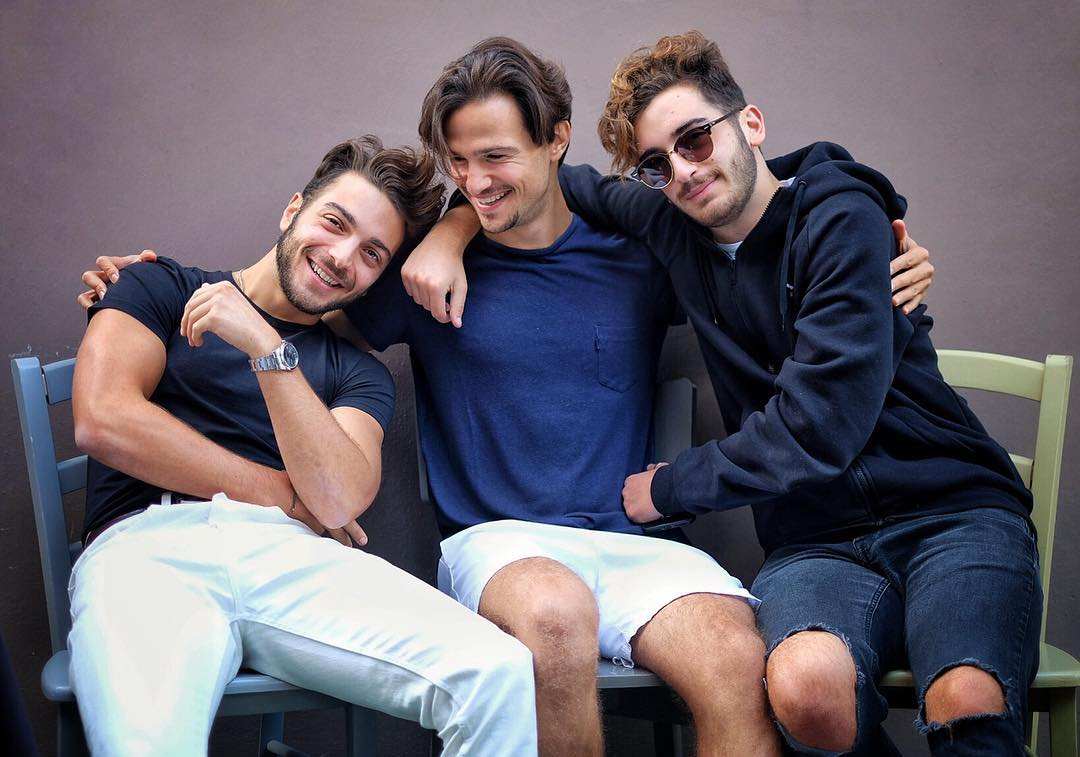 回忆兄弟情的一句话致兄弟情谊的一段话