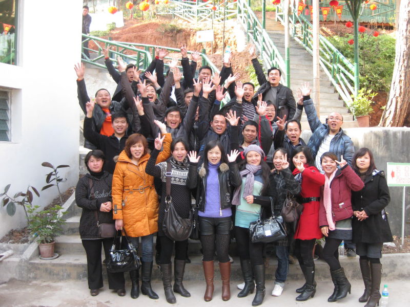 同学聚会，看似为情谊而聚，实则各怀心机