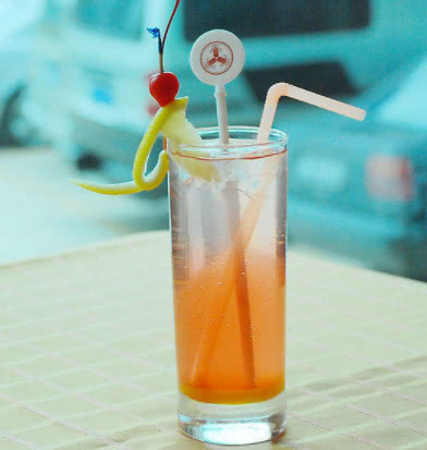 女生去酒吧千万不要喝这几种“失身”鸡尾酒