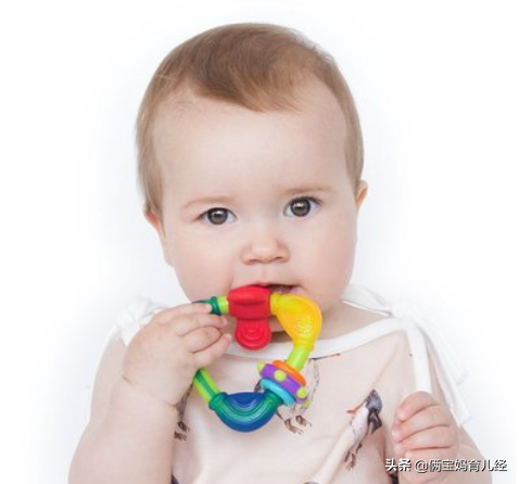 宝宝爱“吐泡泡”并非预示要下雨，这4点原因需了解，家长要注意