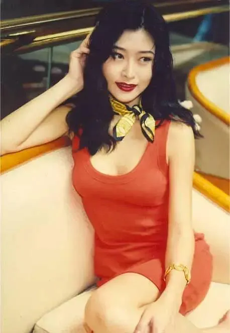 香港娱乐圈五位性感女神！照片收集了很久，看过一半算我输
