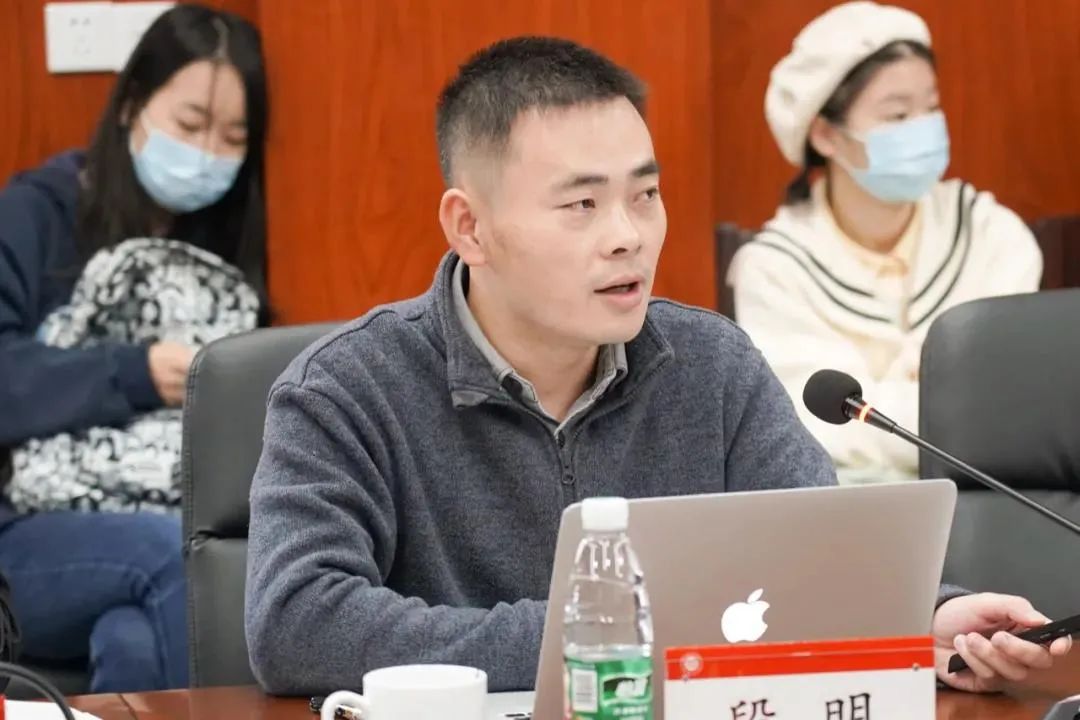 被污名化的催收行业：亟待监管立法和赋予执业权利