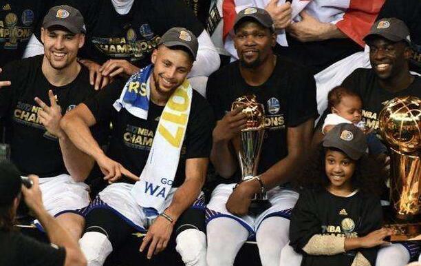 nba有哪些球隊擁有過王朝（美媒盤點NBA歷史十大王朝：喬丹公牛僅排第2 湖人3次上榜彰顯底蘊）