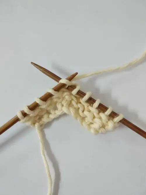 粗毛线手工编织围巾教程，简单美观，高清图解说明