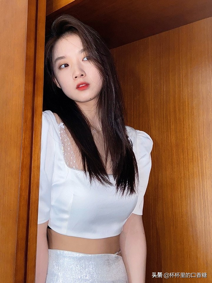 《一生一世》9演员私服照！梅行是1997年小鲜肉，宏晓誉170大长腿