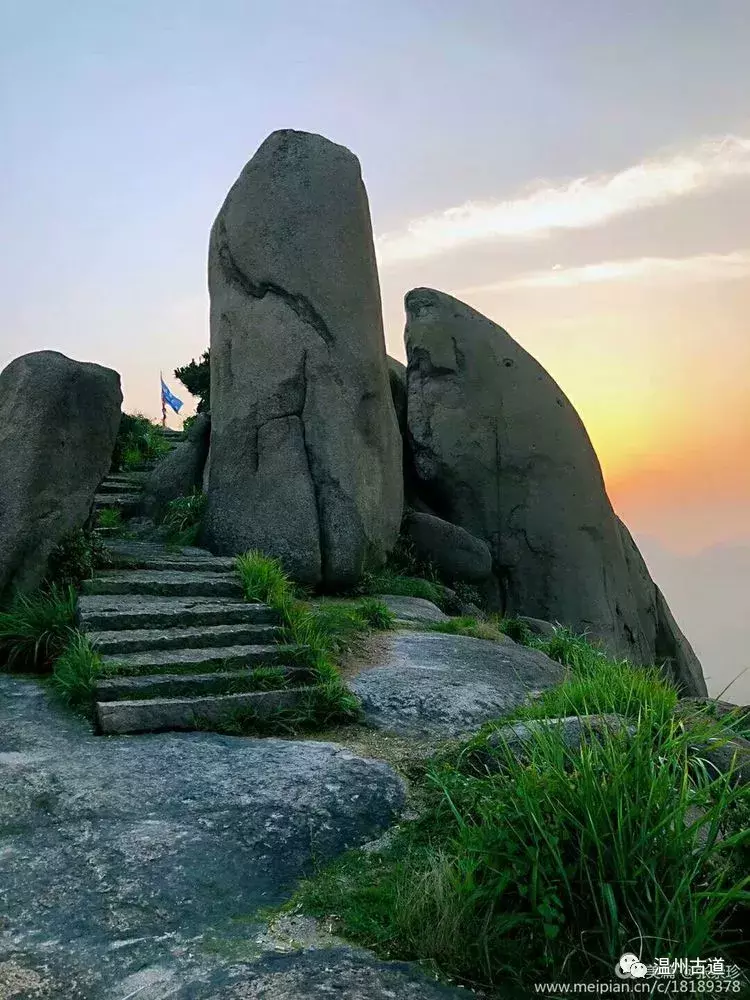 孤峰傲影:百家尖丨山色秀丽,景色无边