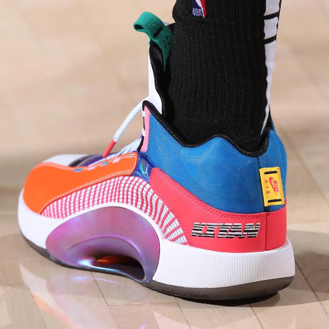 nba穿李宁鞋的球员有哪些（NBA球员上脚：詹姆斯2双签名鞋，巴特勒穿李宁驭帅14？）