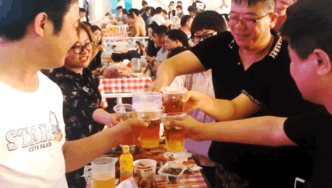 燕京扎啤一桶多少钱（感受国际燕京啤酒文化节）