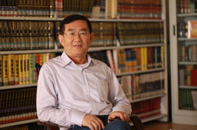 三十年前的垃圾中学，如今逆袭成功，高考清华北大遍地走