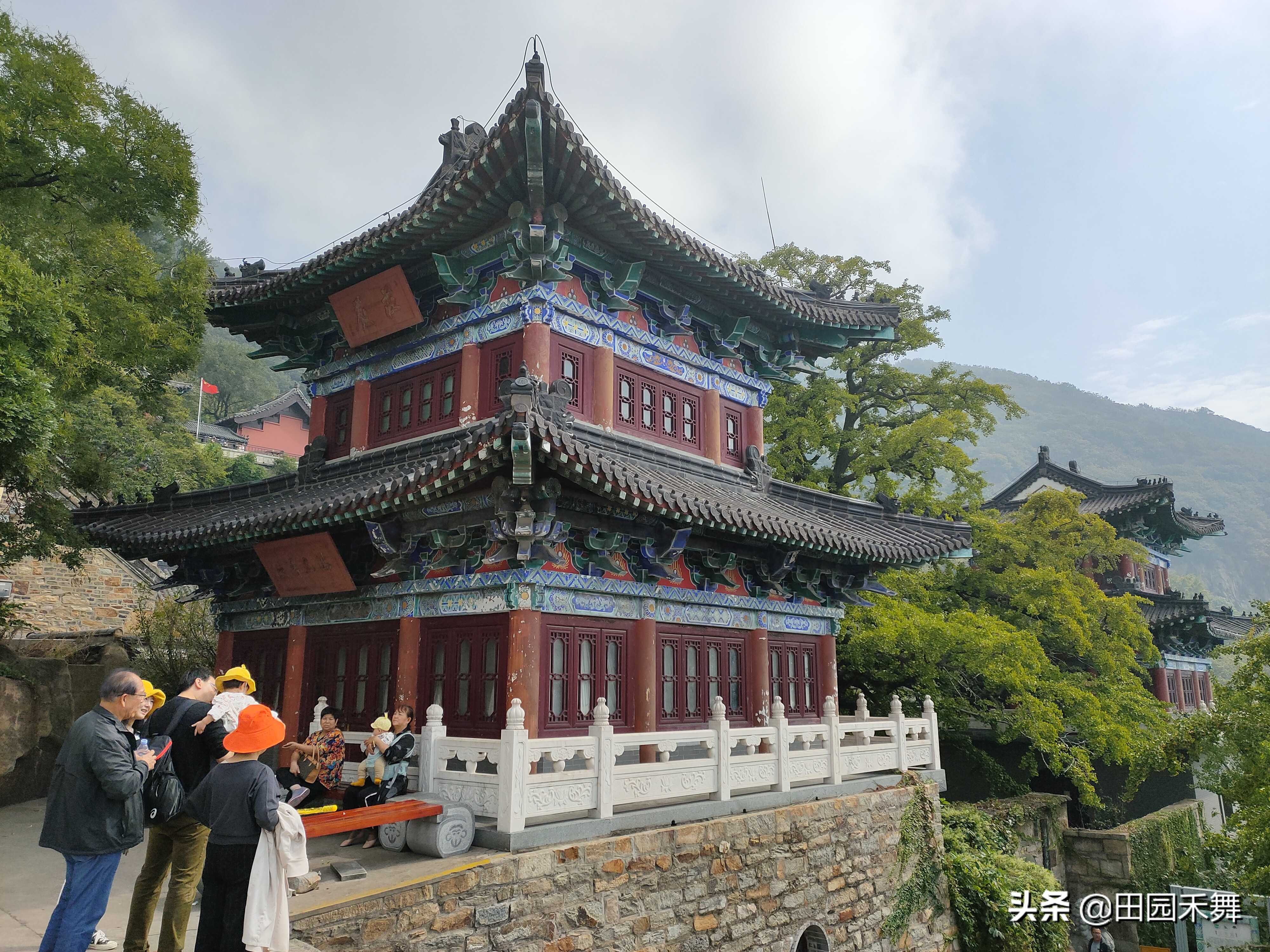 连云港花果山三元宫海宁禅寺,古树参天,建筑庄严雄伟