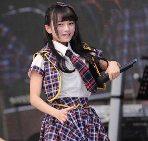 鞠婧祎让王思聪也爱而不得，被批做作得要死，几年后却越黑越红