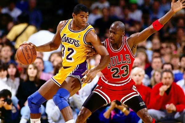 nba球衣哪些品牌贊助過（NBA球衣贊助史！30年8大品牌名留青史，但只有耐克打破規(guī)矩）