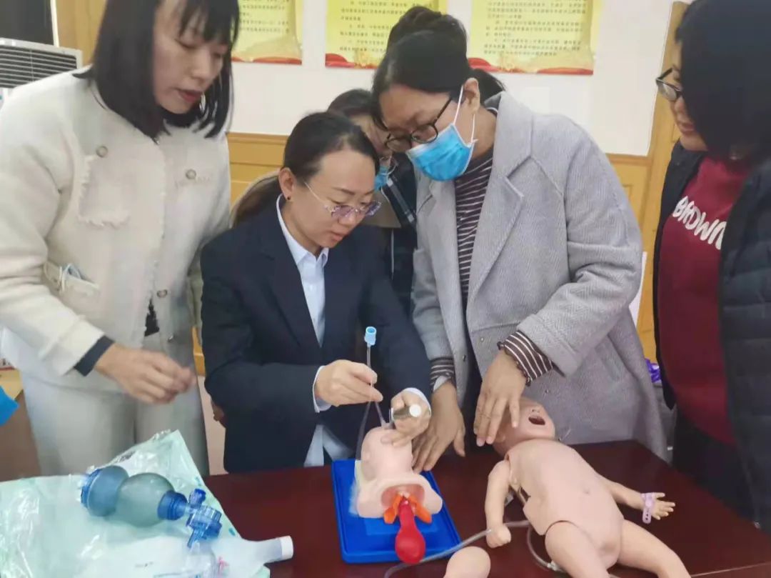 河北工程大学附属医院召开新生儿科窒息复苏培训会