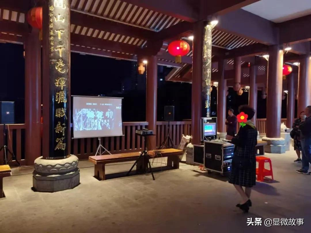 恩施“风雨桥”的老人歌手们:5元钱,让所有人听我唱歌