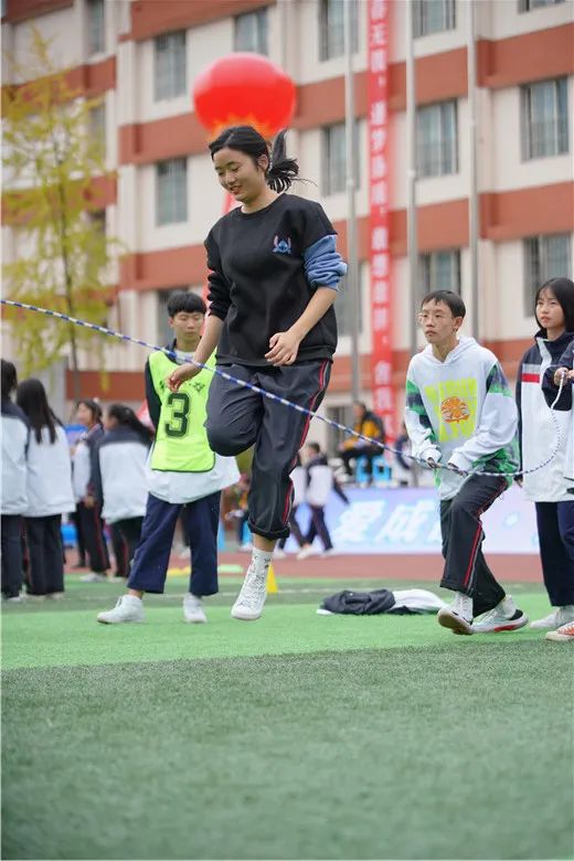 多图预警！成都天府新区职业学校第二届体育嘉年华活动顺利举行