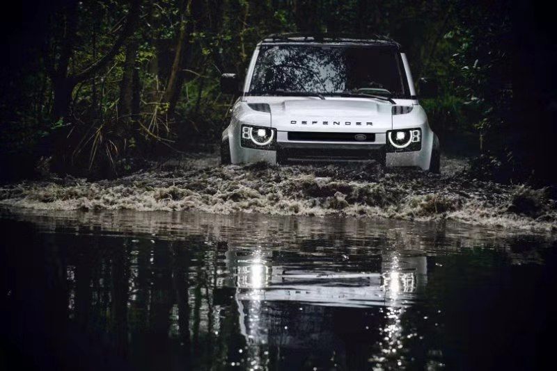 法兰克福丨全新路虎Defender：“士”别四年，当刮目相看
