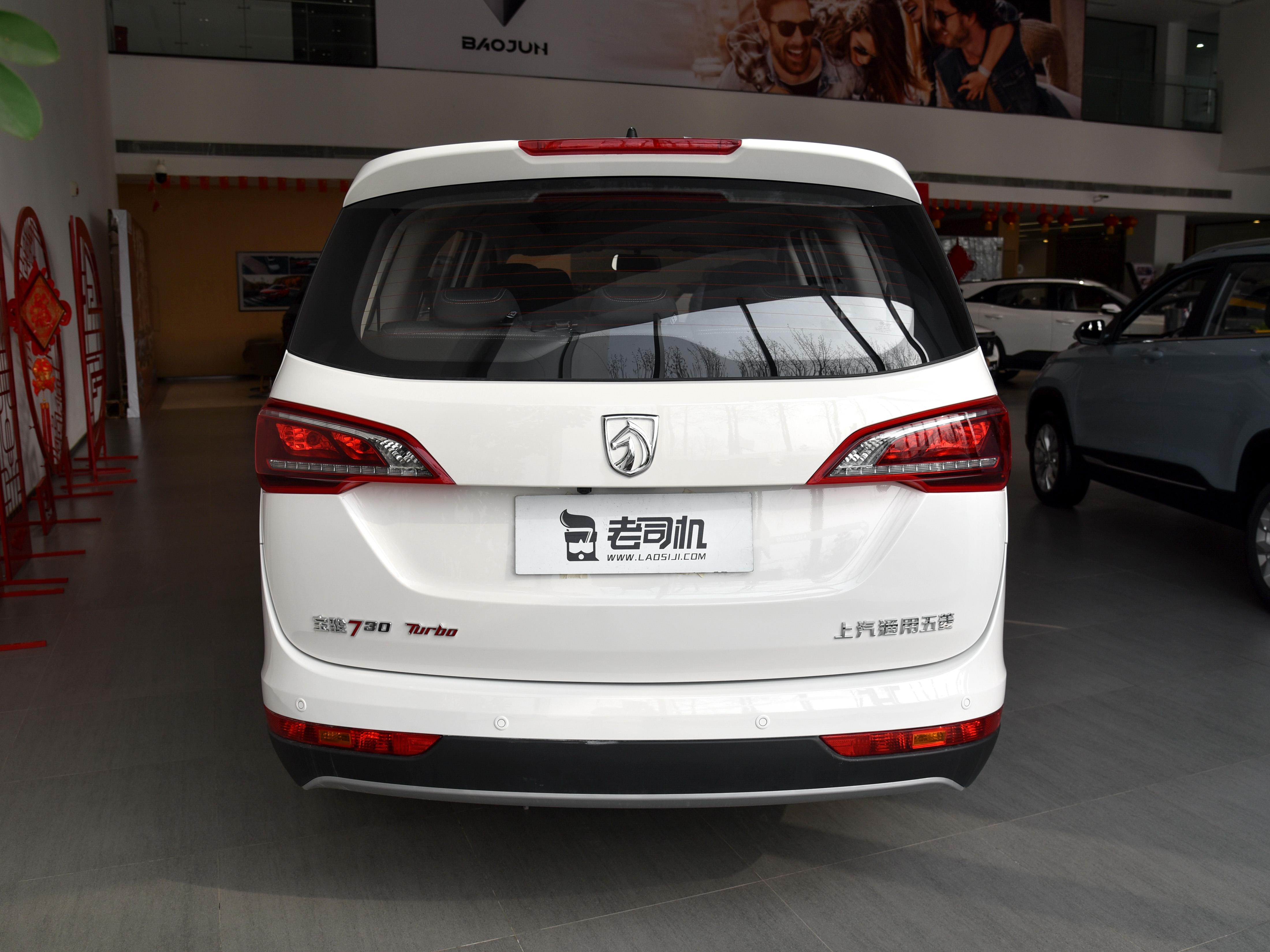 7座mpv,油耗不高10万以内,还能赚钱,实拍宝骏730