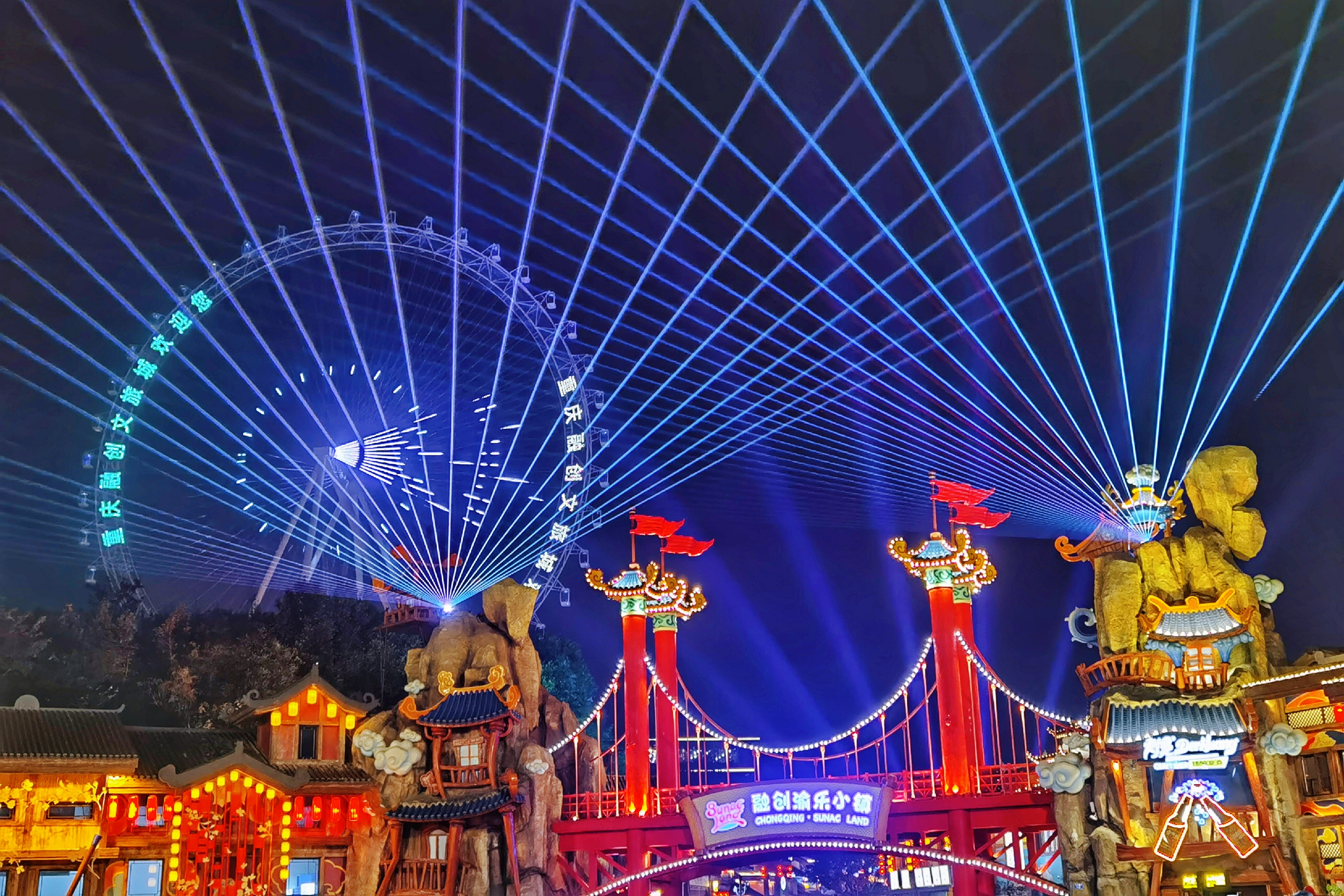 重庆哪里夜景最美(越夜越美,重庆是中国夜景最美的城市吗?