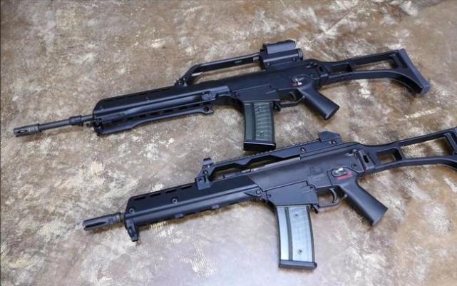 在上世纪九十年代中期推出,属于现代化第三代突击步枪,枪身均为工程硬