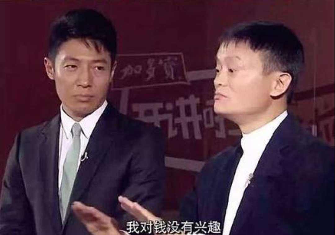 同样是“凡尔赛”，为何撒贝宁备受欢迎，而鞠婧祎却让人反感？