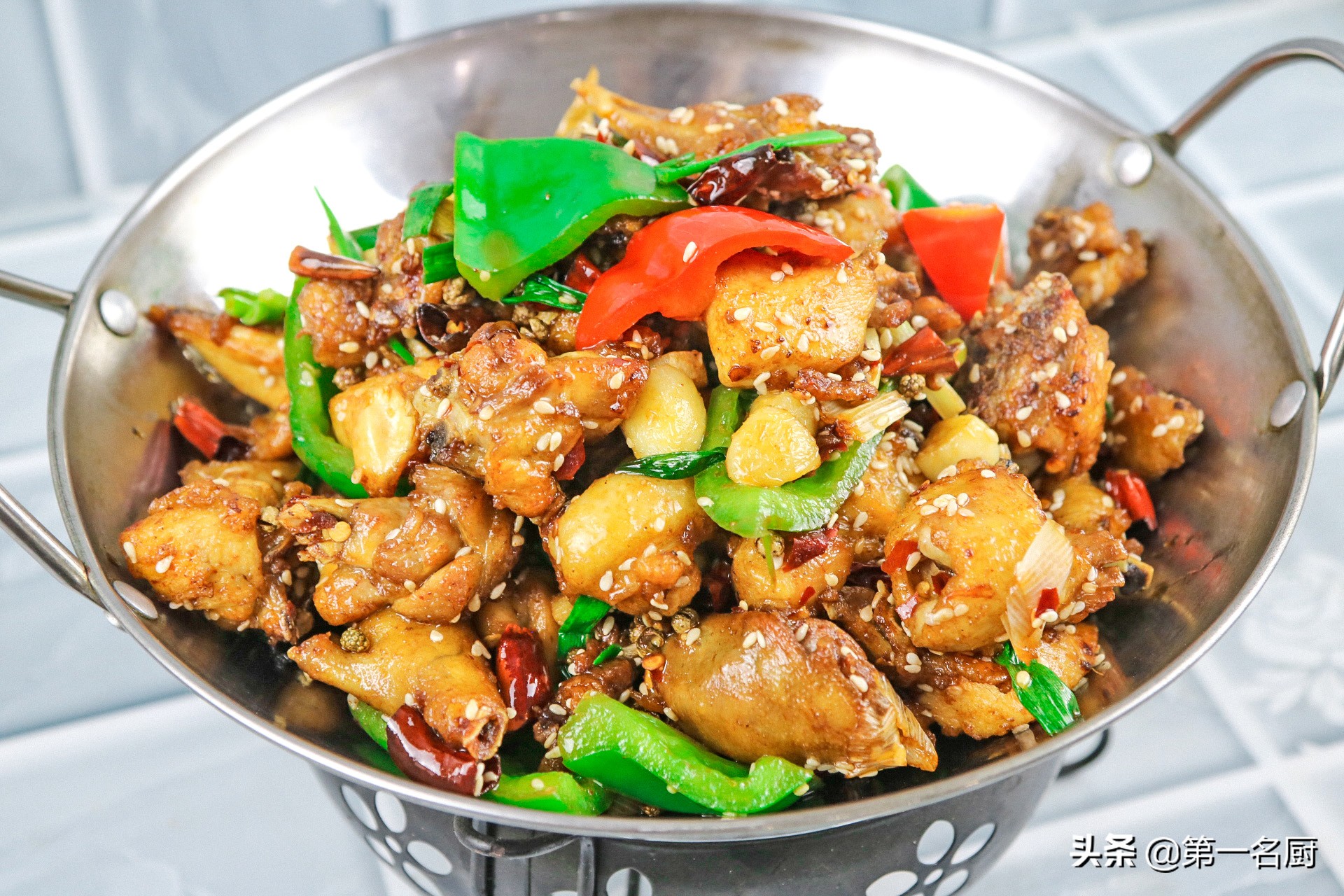 麻辣干锅鸡（分享麻辣干锅鸡家常做法肉质软烂）