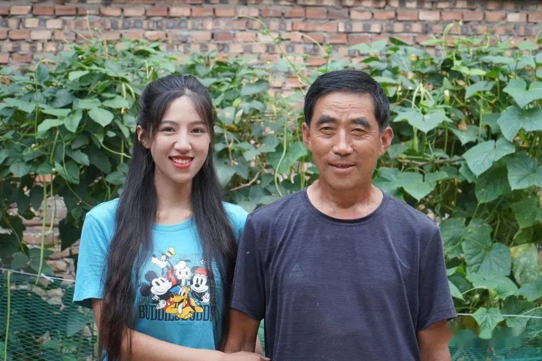 抖音河南网红麦小登（王晓楠）个人资料、真实背景情况介绍