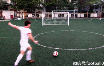 足球怎么踢出直线球（如何拉出优美的弧线球，弧线球技术教学）