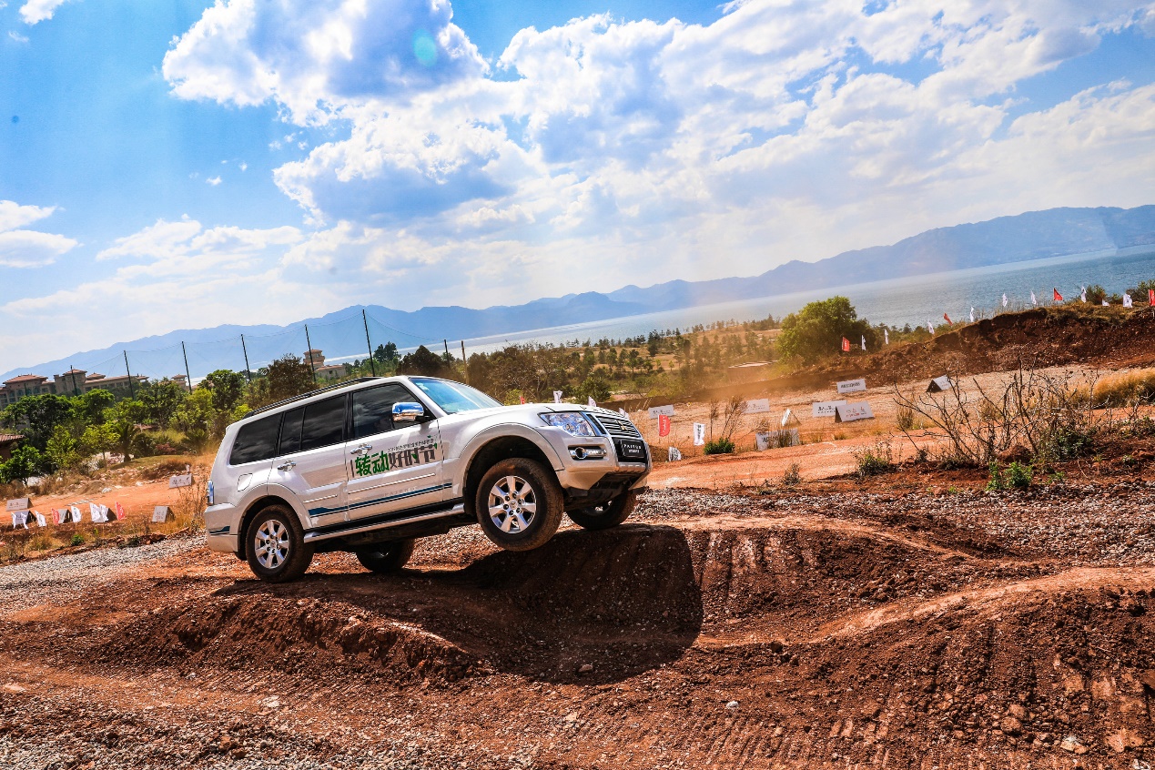 "山猫"还野吗?春城试驾2019款进口三菱帕杰罗