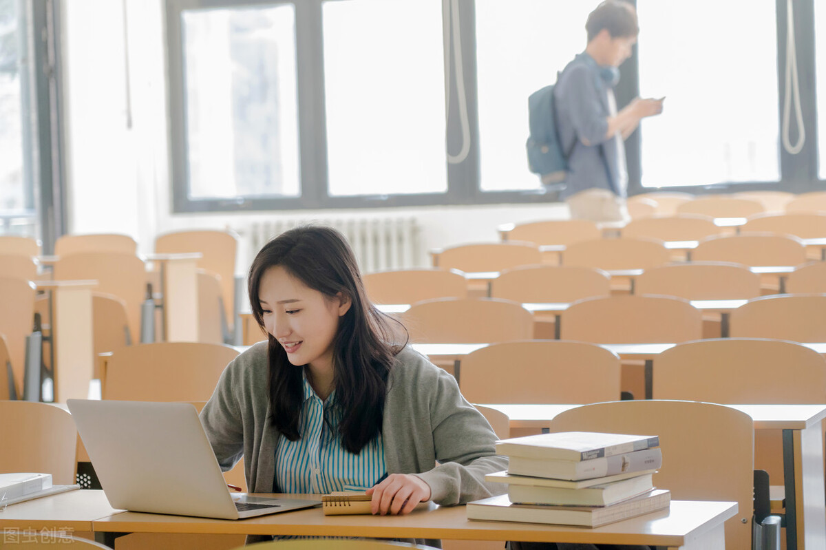 在遍地大学生的时代：上大学和不上大学真的有区别吗？