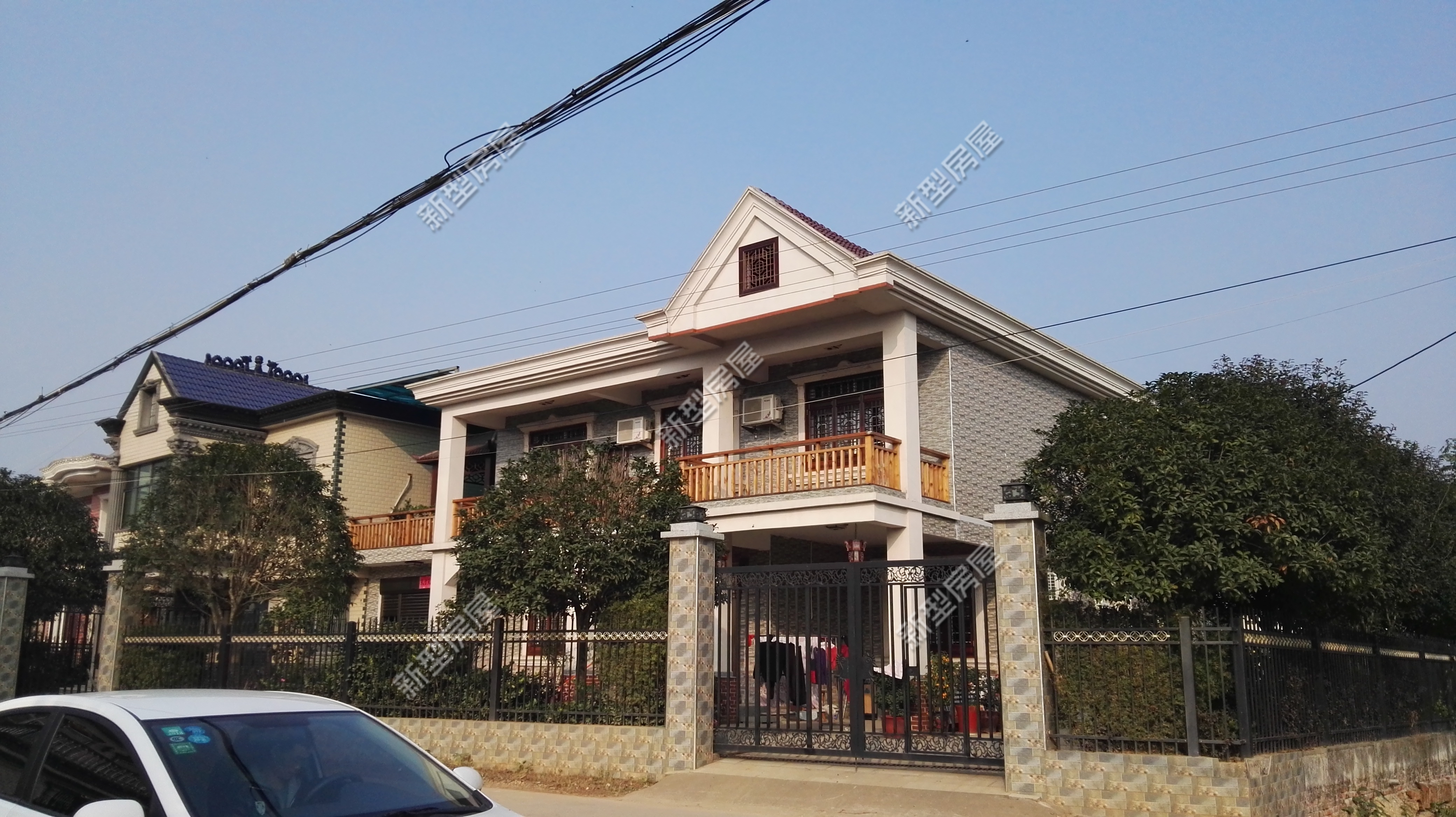 为什么红砖被禁,价格一路上涨,农村老百姓还这么钟爱用红砖建房呢?1.