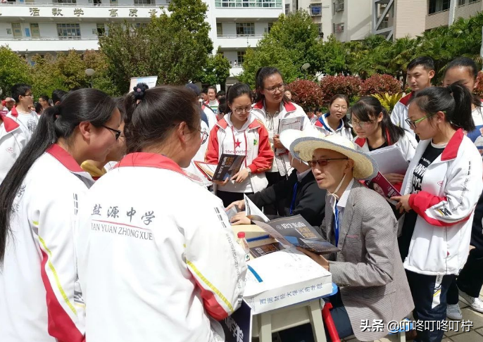 河北省“野鸡大学”曝光，校名起的难辨真假，毕业证“如同废纸”