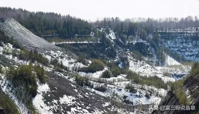 俄罗斯翡翠矿场对外免费开放！玻璃种、帝王绿随便拿？