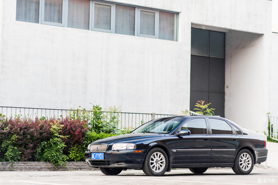 车载传真机真是活久见！体验经典老车Volvo S80四座版