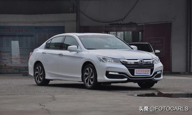 本田雅阁2005-2018车型进化史实拍，哪款才能叫经典？