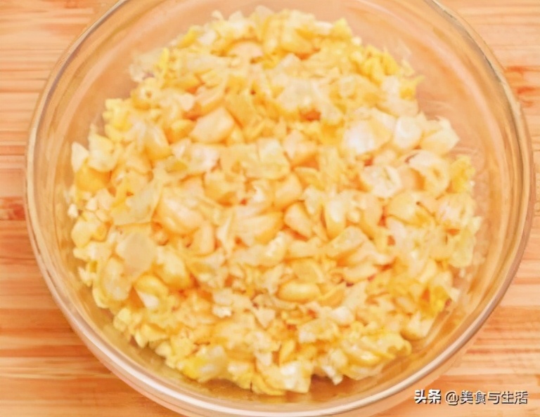 玉米粥怎么做（新鲜玉米这样煮成粥挑食的孩子都能喝两碗）