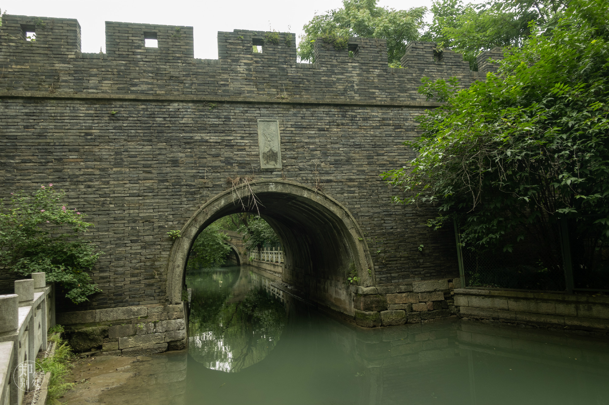 杭州凤山门：百年前，坐“篮筐电梯”上城门，要花点钱