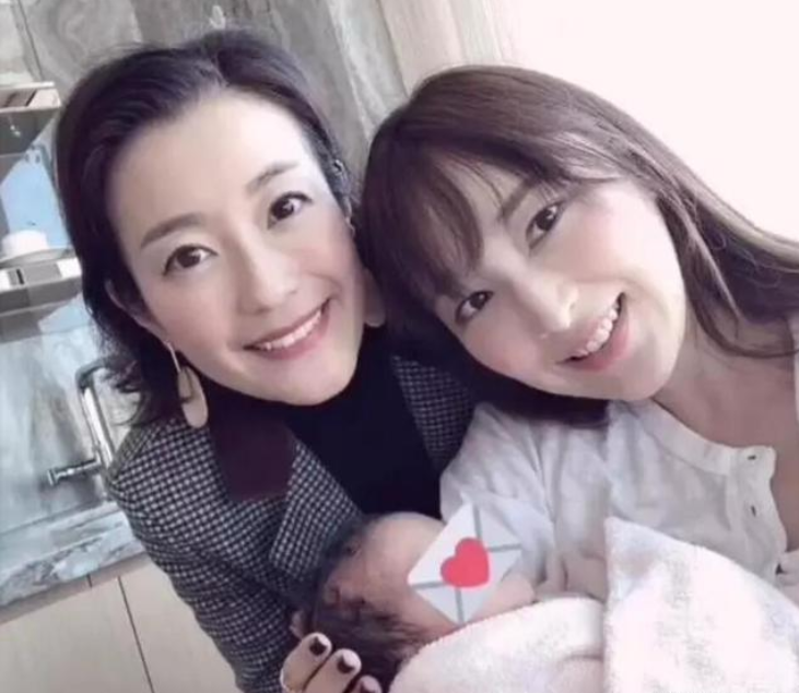 大骂“锋芝恋”为王菲抱不平，被袁咏仪放话“有她没我”，厉害了