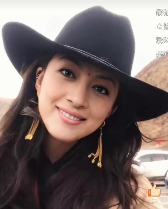 林以真是《家有仙妻》第一部的女主何莉莉,她算是整部剧里最幸福的人