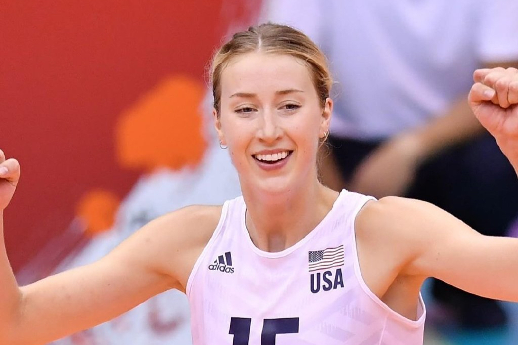 美国女排希尔基拉里恋情(美国美女主攻32岁摘金退役,曾是世锦赛mvp