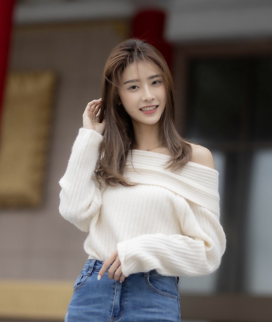 çä»è£¤å¥³å­©çç¾æ¸çº¯