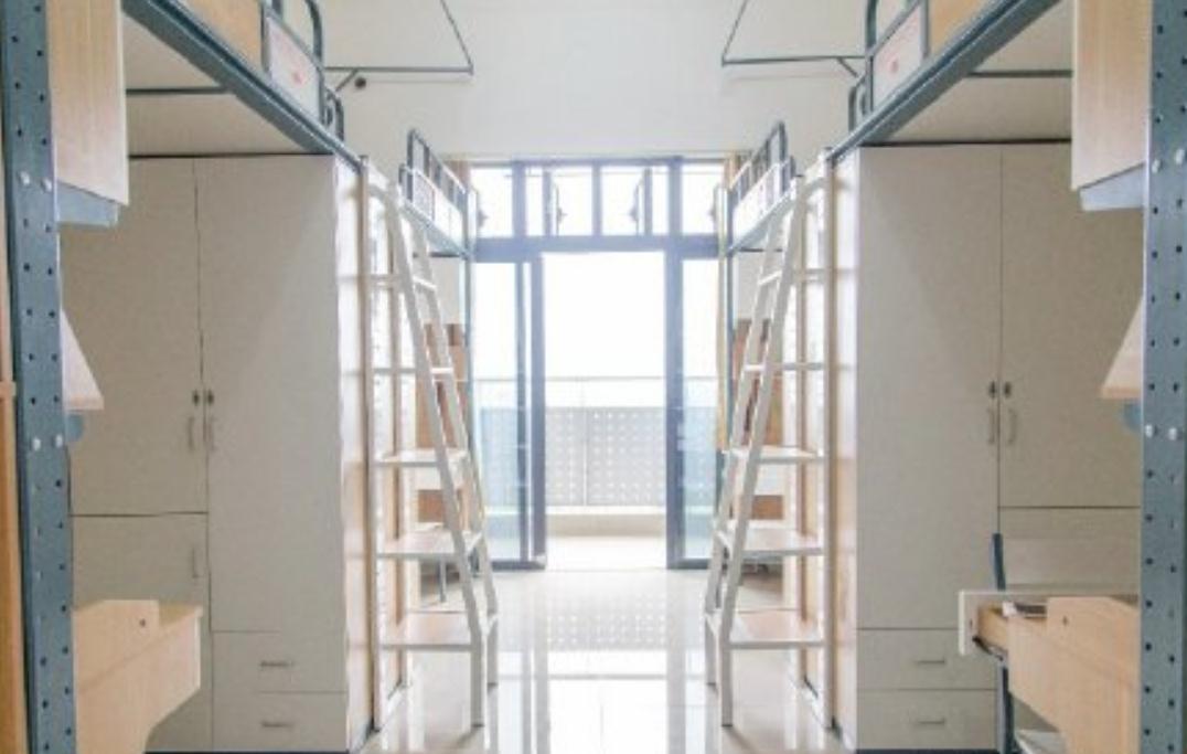 大一新生入学，宿舍选床位“有讲究”，四人寝更要避免踩坑