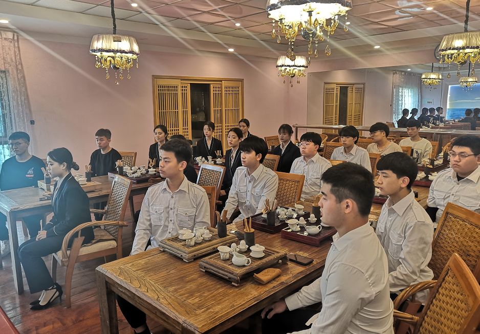 北京文理研修学院——开展特色文化茶艺课