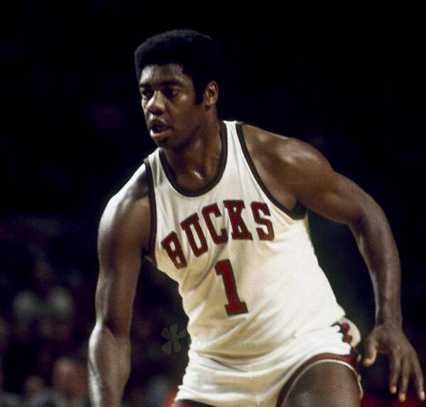 一到九号有哪些球星nba（重排NBA最伟大的0到9号：0号3号太难选，6号并非詹姆斯）