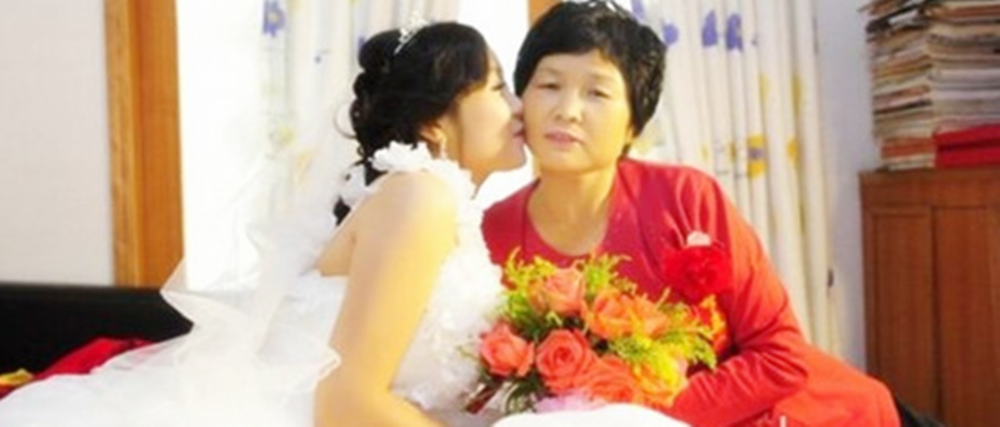 嫁出去的女儿泼出去的水，女人婚后，有种心酸叫“娘家不再是家”