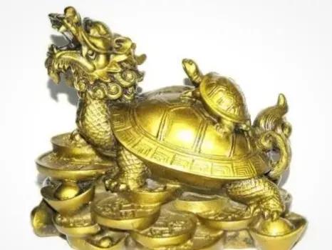 龙,凤,麒麟,龟为四灵,是古代四种吉祥物