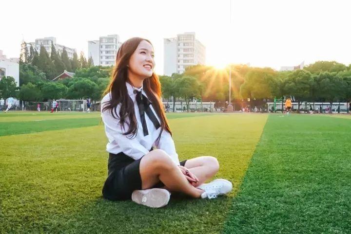 女儿到外省上大学，警察父亲列了10个安全忠告，每个都是重点